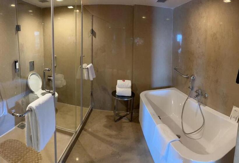 Fortune Select Sg Highway, Ahmedabad Member Itc S Hotel Group