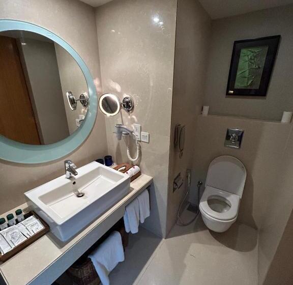 Fortune Select Sg Highway, Ahmedabad Member Itc S Hotel Group