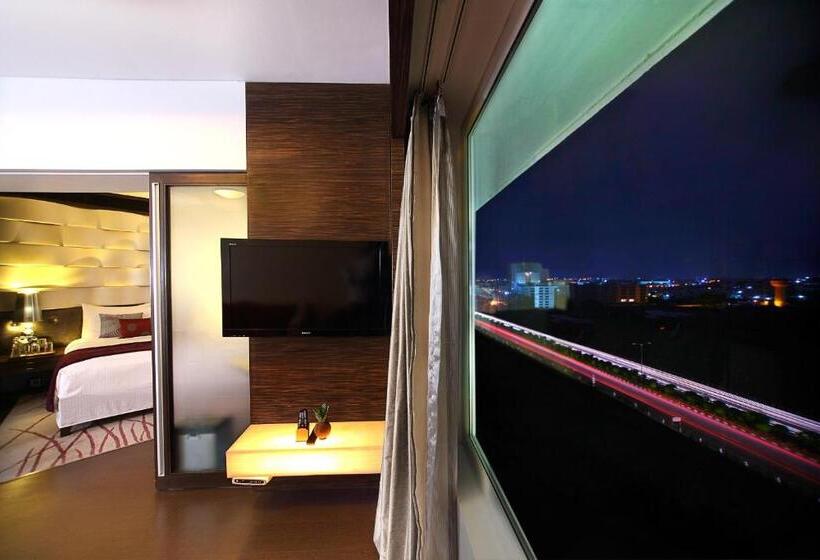 Fortune Select Sg Highway, Ahmedabad Member Itc S Hotel Group
