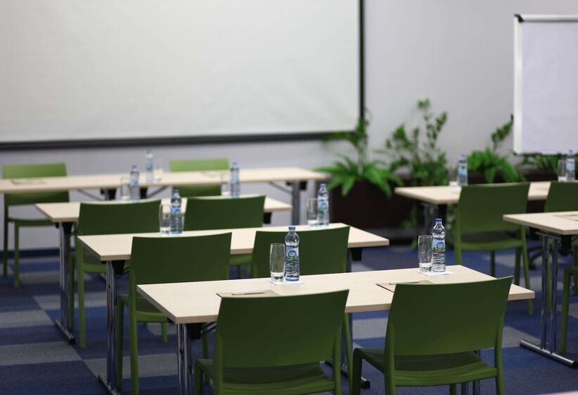 فندق Golden Tulip Międzyzdroje Residence