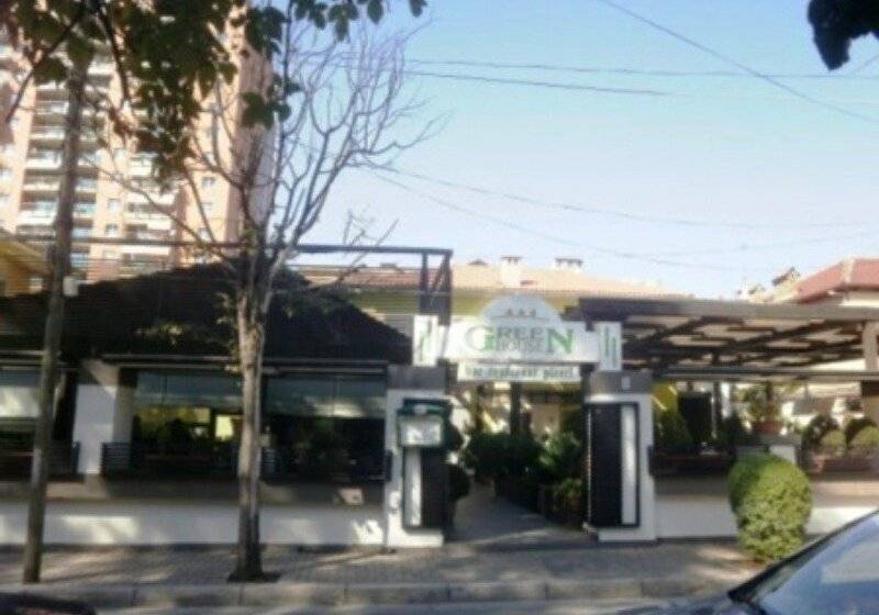 Green House Hotel & Restaurant