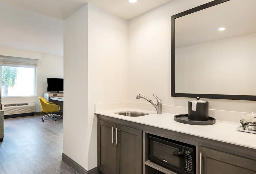 فندق Hampton Inn & Suites Miami Wynwood Design District