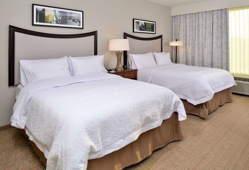 Отель Hampton Inn & Suites Orlando/downtown South Medical Center