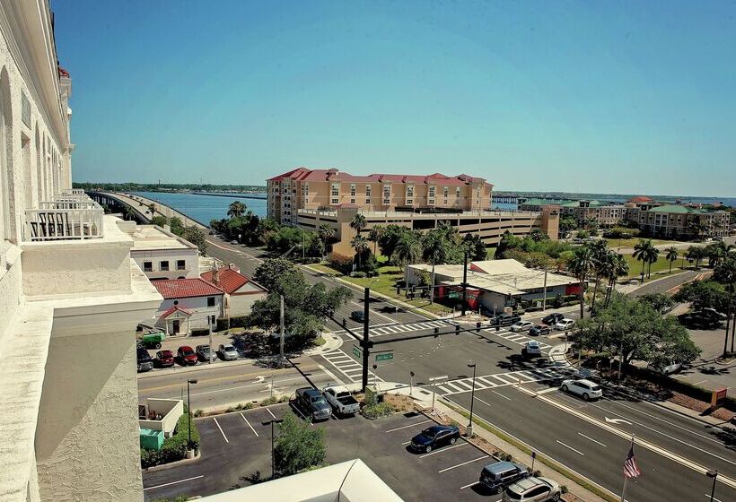בית מלון כפרי Hampton Inn & Suites Bradenton Downtown Historic District