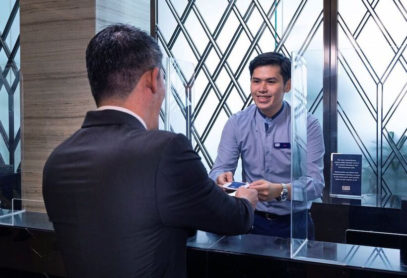 هتل Holiday Inn Express Manila Newport City, An Ihg