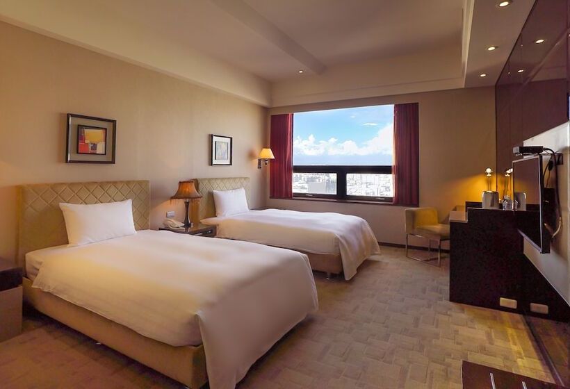 هتل Justwin Grand