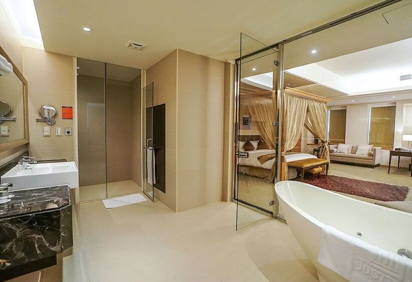 هتل Justwin Grand