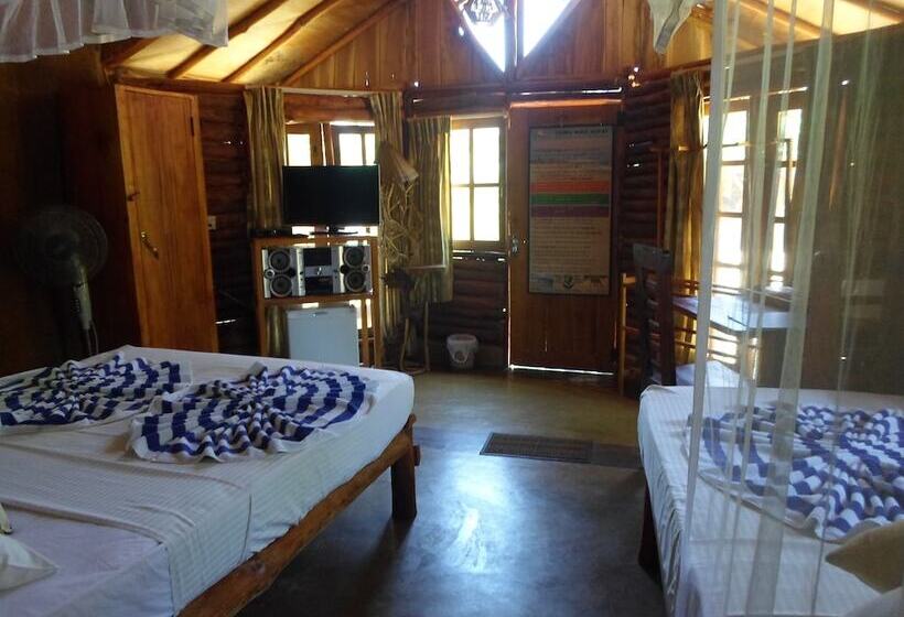 Отель Kirinda Beach Resort