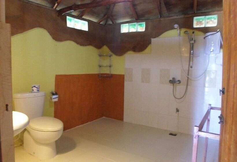 Отель Kirinda Beach Resort