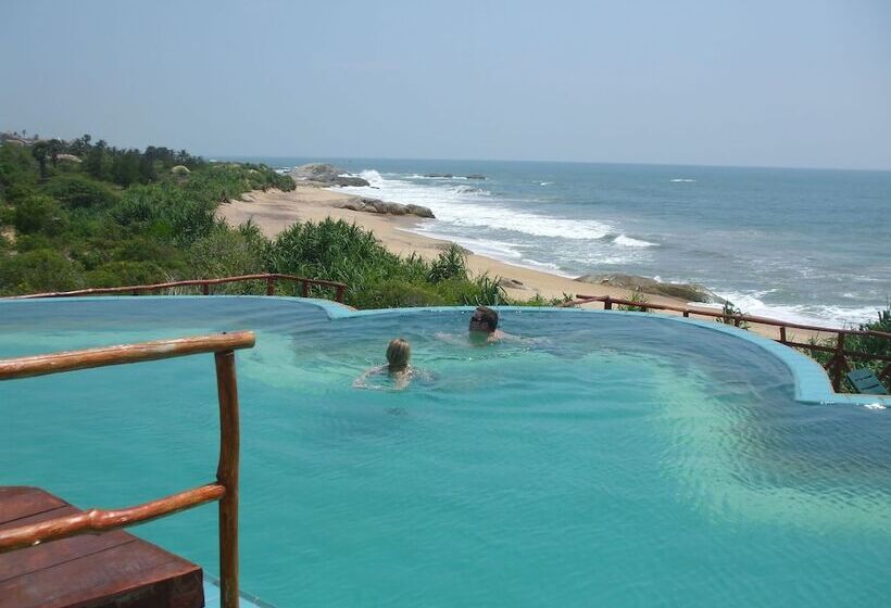 Отель Kirinda Beach Resort