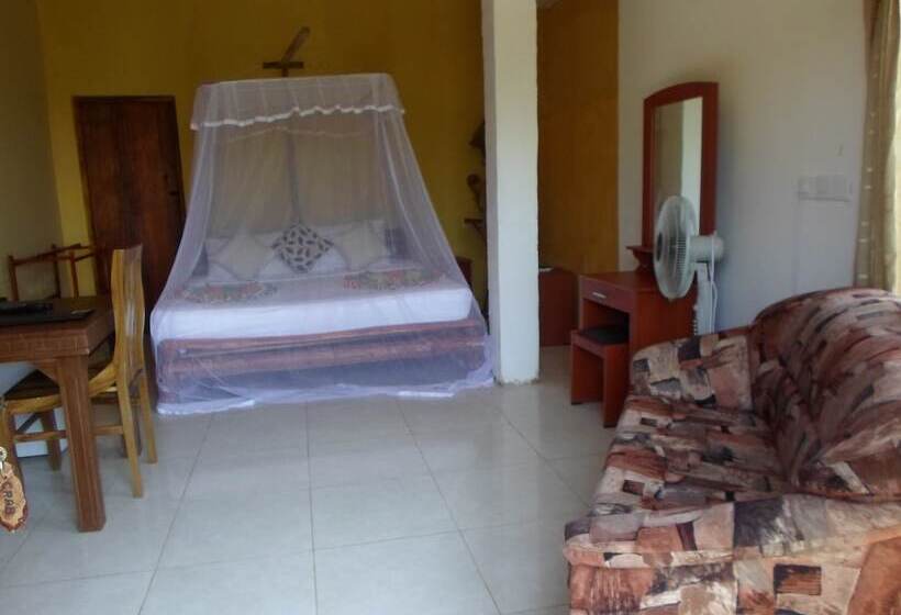 Отель Kirinda Beach Resort