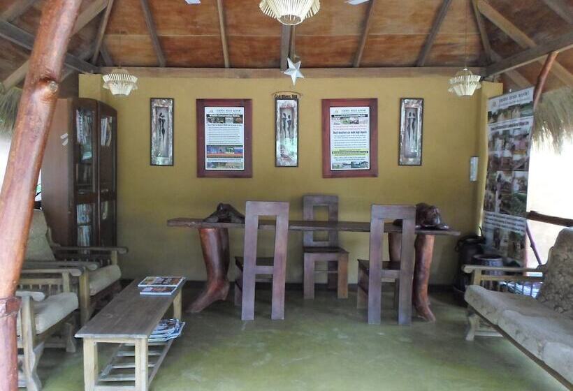 Отель Kirinda Beach Resort