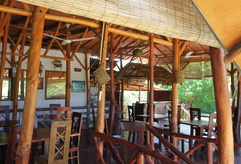 Отель Kirinda Beach Resort