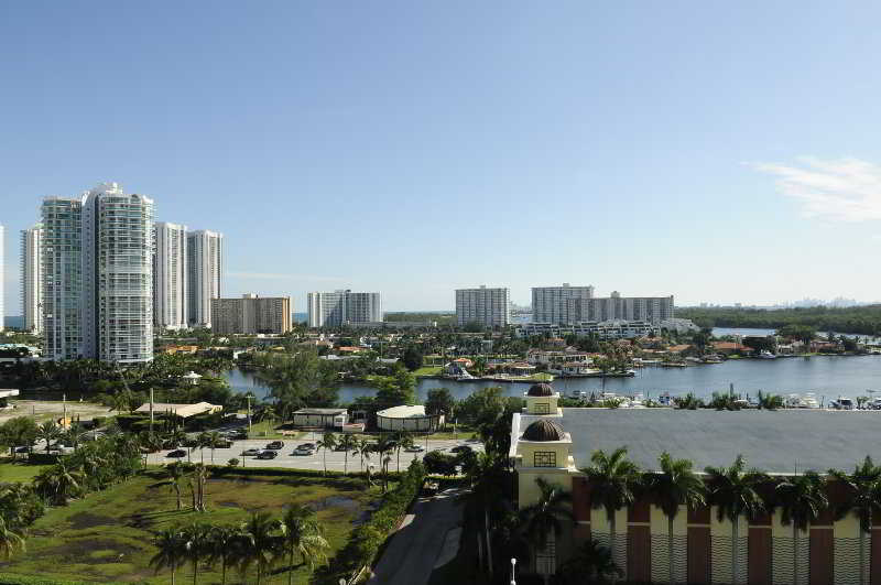 فندق Large 3 Bedroom Apartment In Sunny Isles