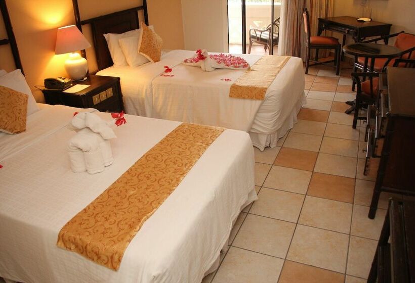 호텔 Mombasa Continental Resort