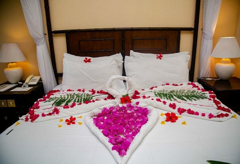 호텔 Mombasa Continental Resort