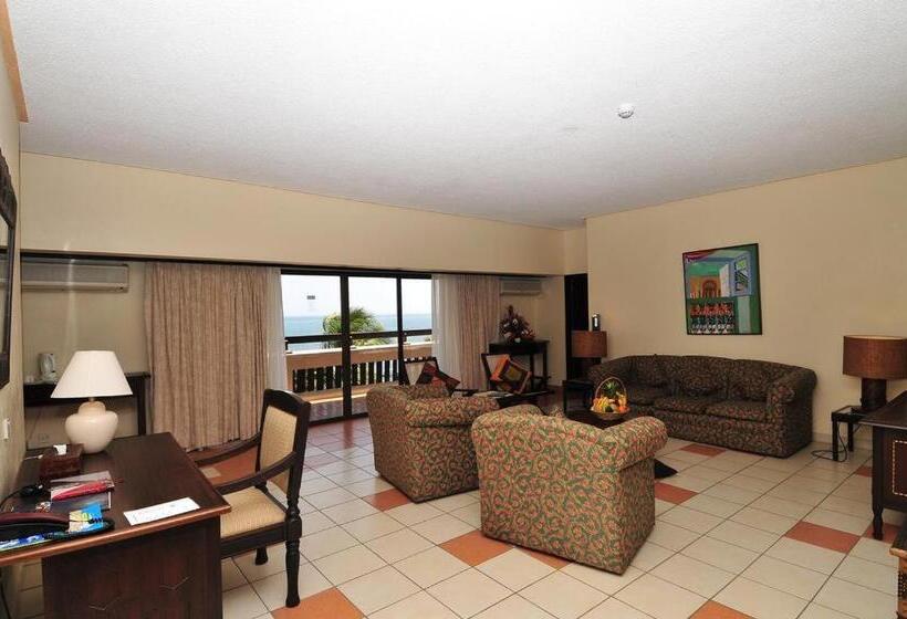 호텔 Mombasa Continental Resort