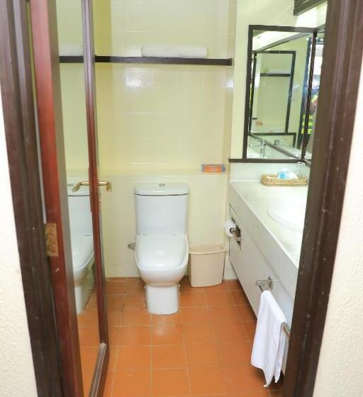 호텔 Mombasa Continental Resort