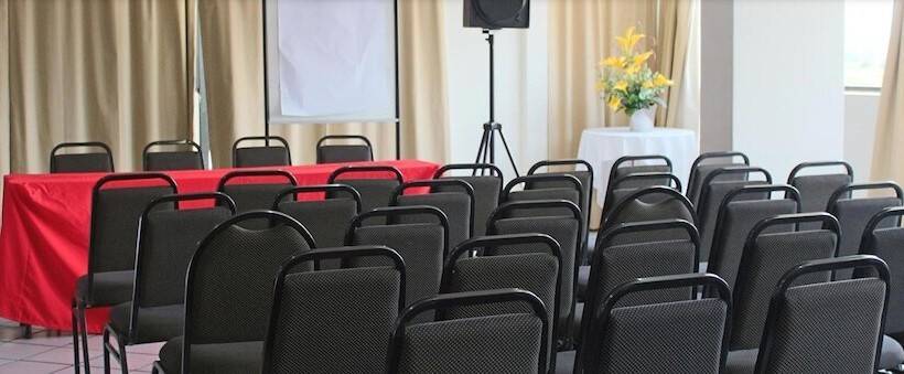 فندق Monza Palace