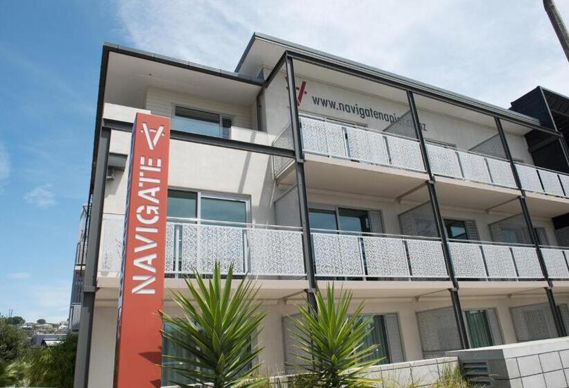 Navigate Seaside Hotel & Apartments