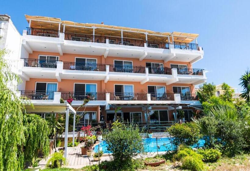 בית מלון כפרי Grand Nefeli