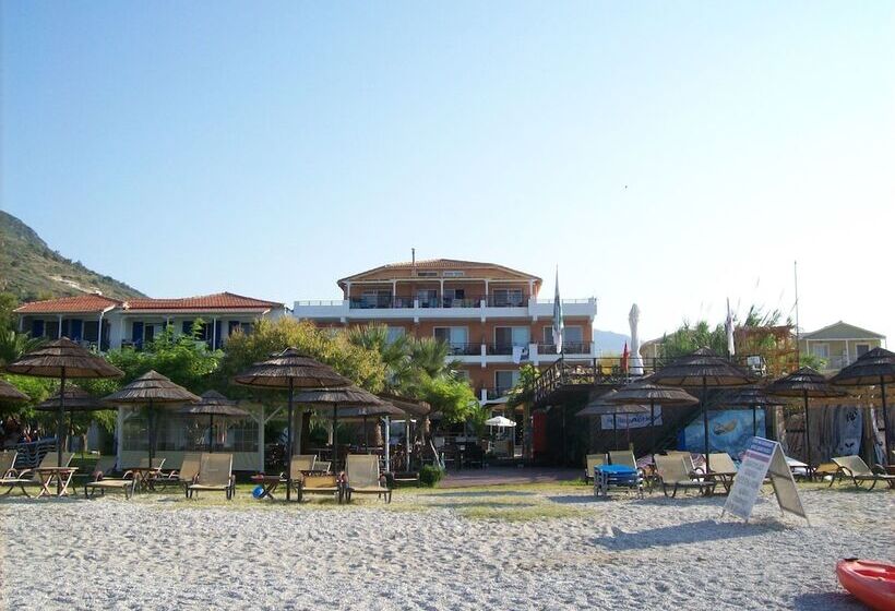 בית מלון כפרי Grand Nefeli