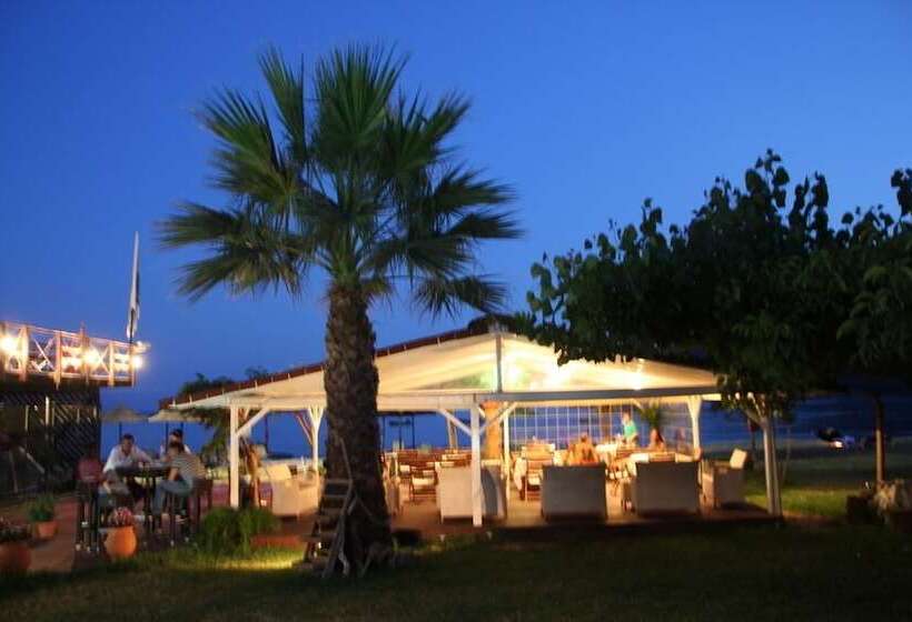 בית מלון כפרי Grand Nefeli