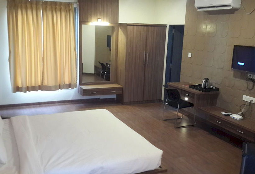 בית מלון כפרי New Leaf