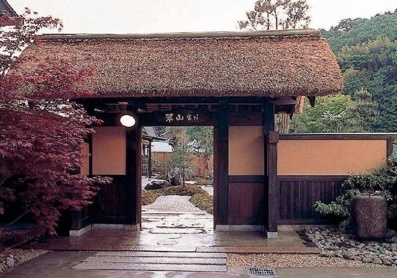 בית מלון כפרי Oyado Sansui