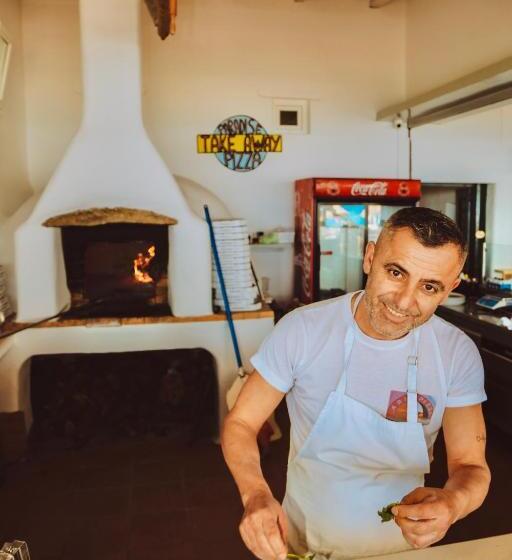 בית מלון כפרי Paradise Beach Resort