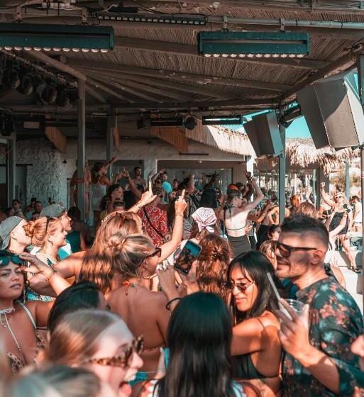 בית מלון כפרי Paradise Beach Resort