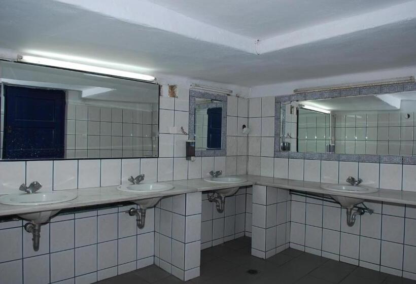 בית מלון כפרי Paradise Beach Resort