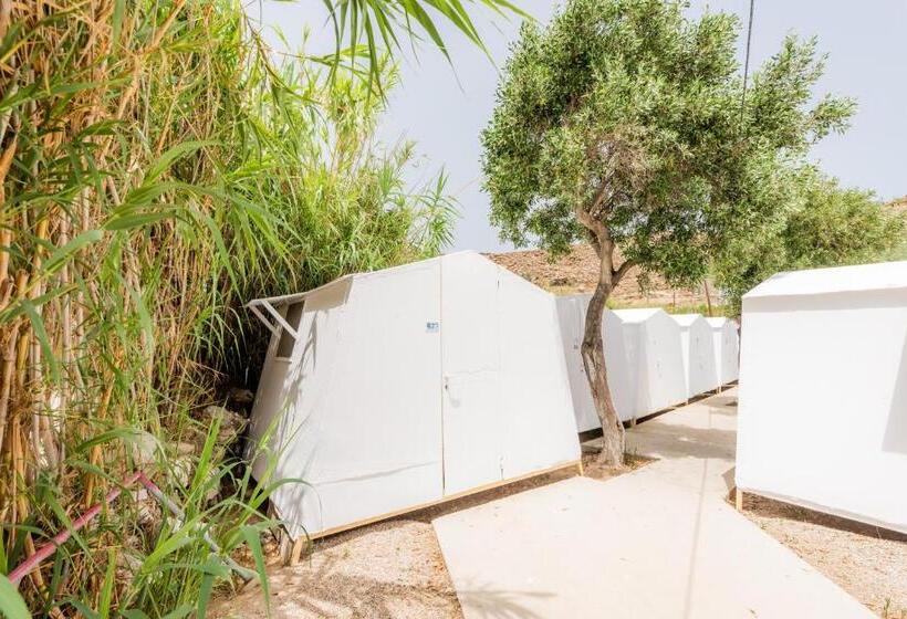 בית מלון כפרי Paradise Beach Resort