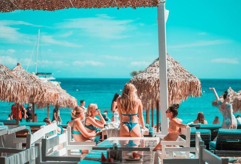 בית מלון כפרי Paradise Beach Resort