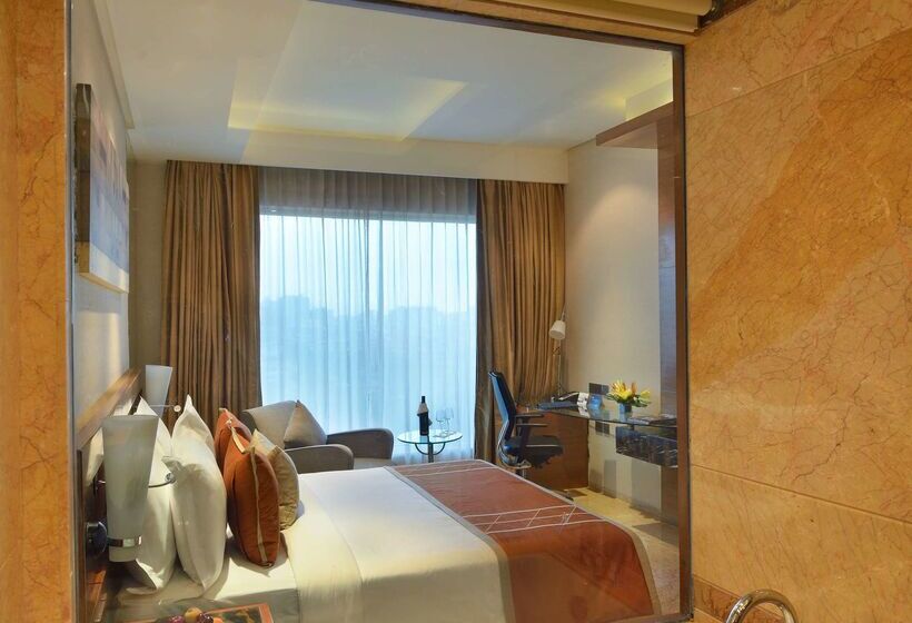 فندق Radisson Blu Kaushambi Delhi Ncr