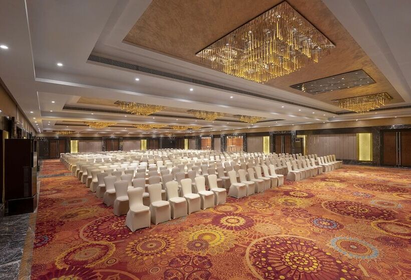 فندق Radisson Blu Kaushambi Delhi Ncr