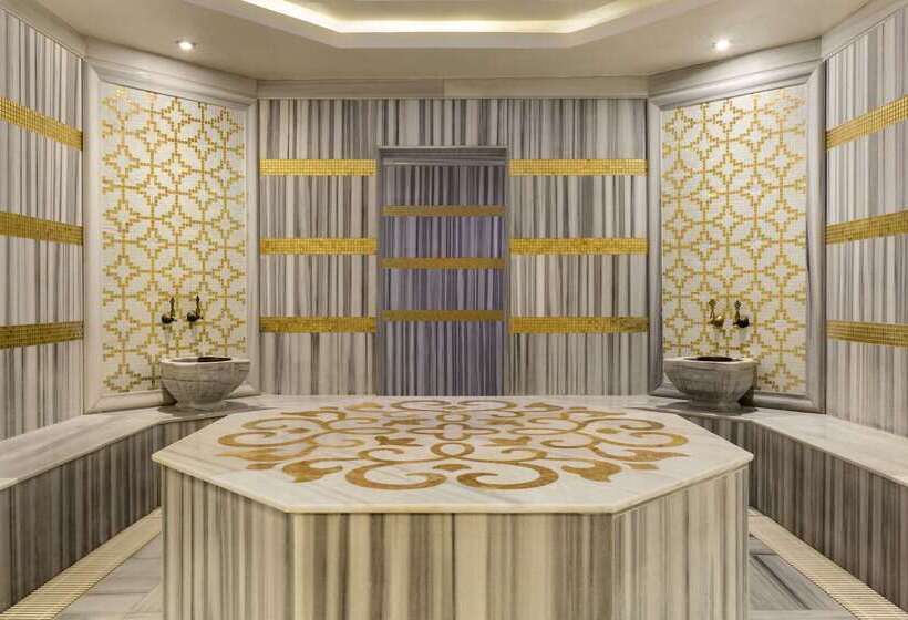 هتل Ramada Plaza By Wyndham Izmit