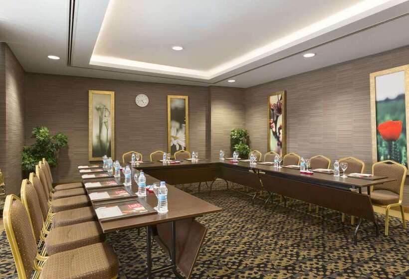 هتل Ramada Plaza By Wyndham Izmit