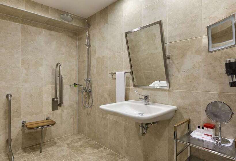 هتل Ramada Plaza By Wyndham Izmit