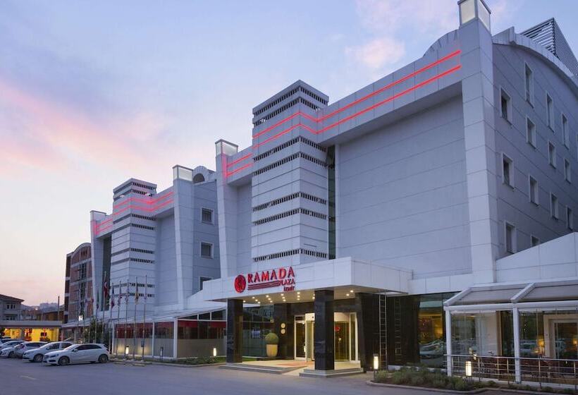 هتل Ramada Plaza By Wyndham Izmit