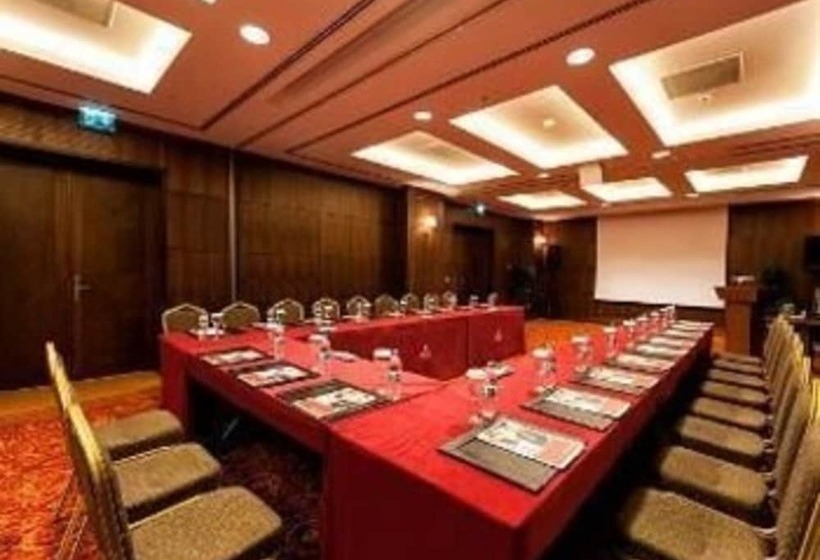 هتل Ramada Plaza By Wyndham Izmit