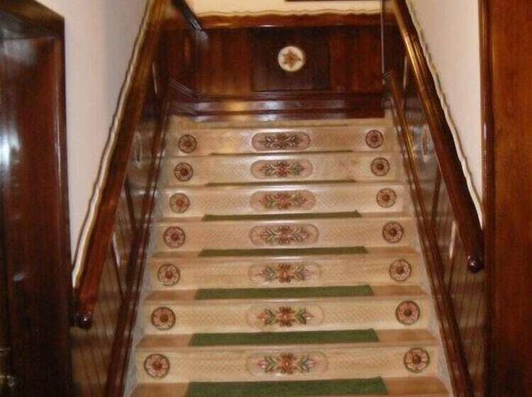 בית מלון כפרי Regina