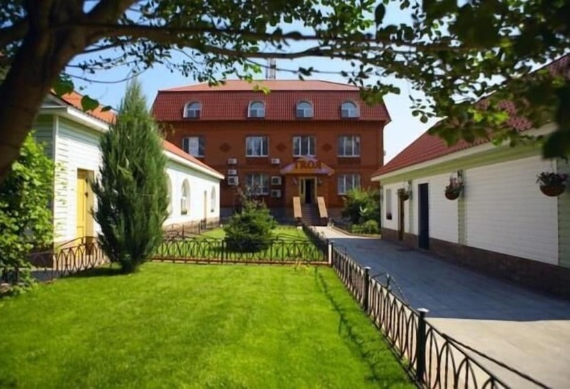 בית מלון כפרי Residence Troya