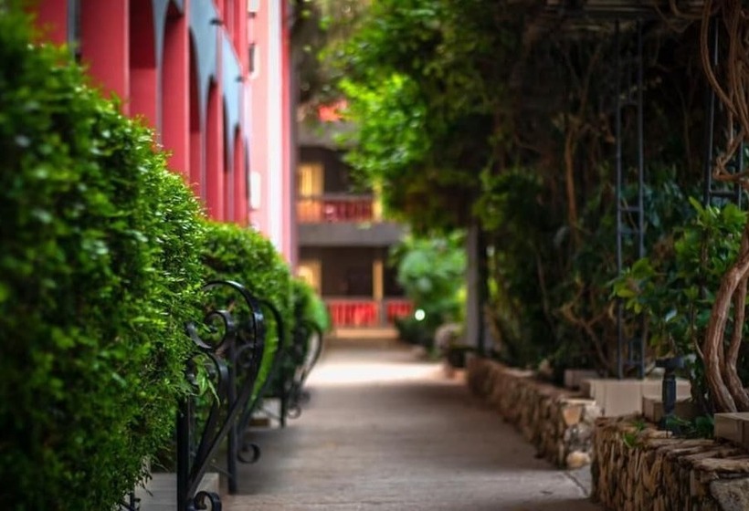 هتل Seaview Gardens