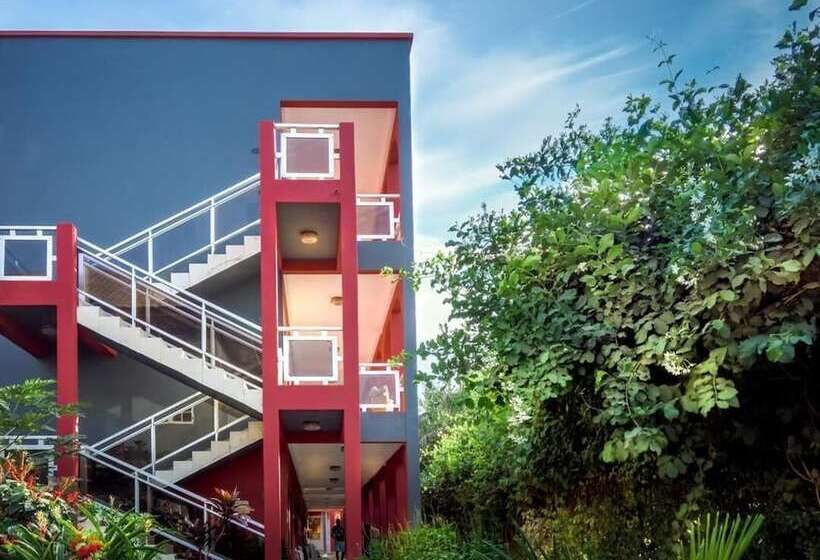 هتل Seaview Gardens