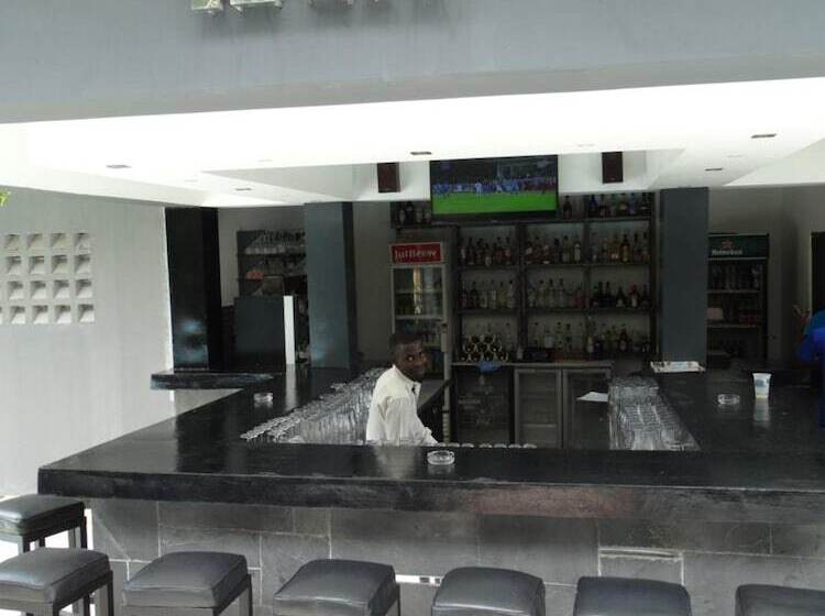 هتل Seaview Gardens