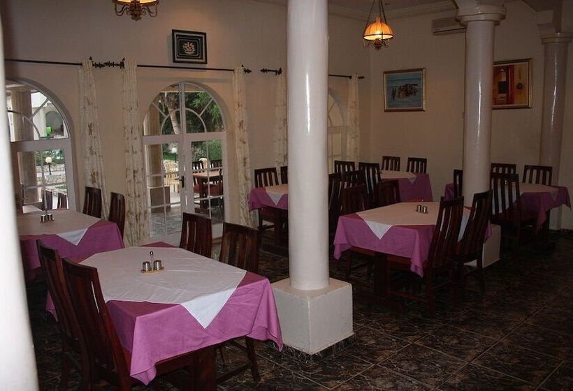 هتل Seaview Gardens