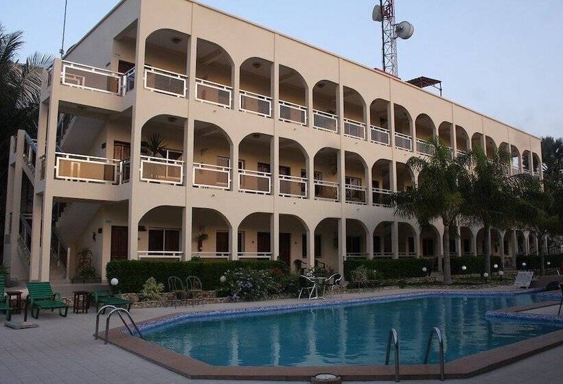 هتل Seaview Gardens