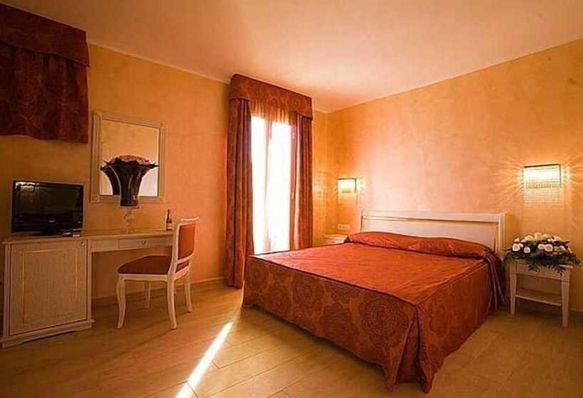 هتل Stella Marina