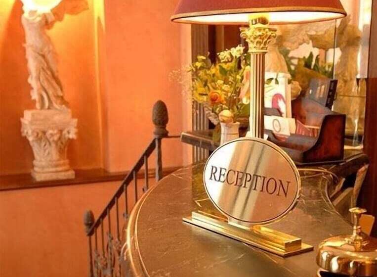 هتل Stella Marina